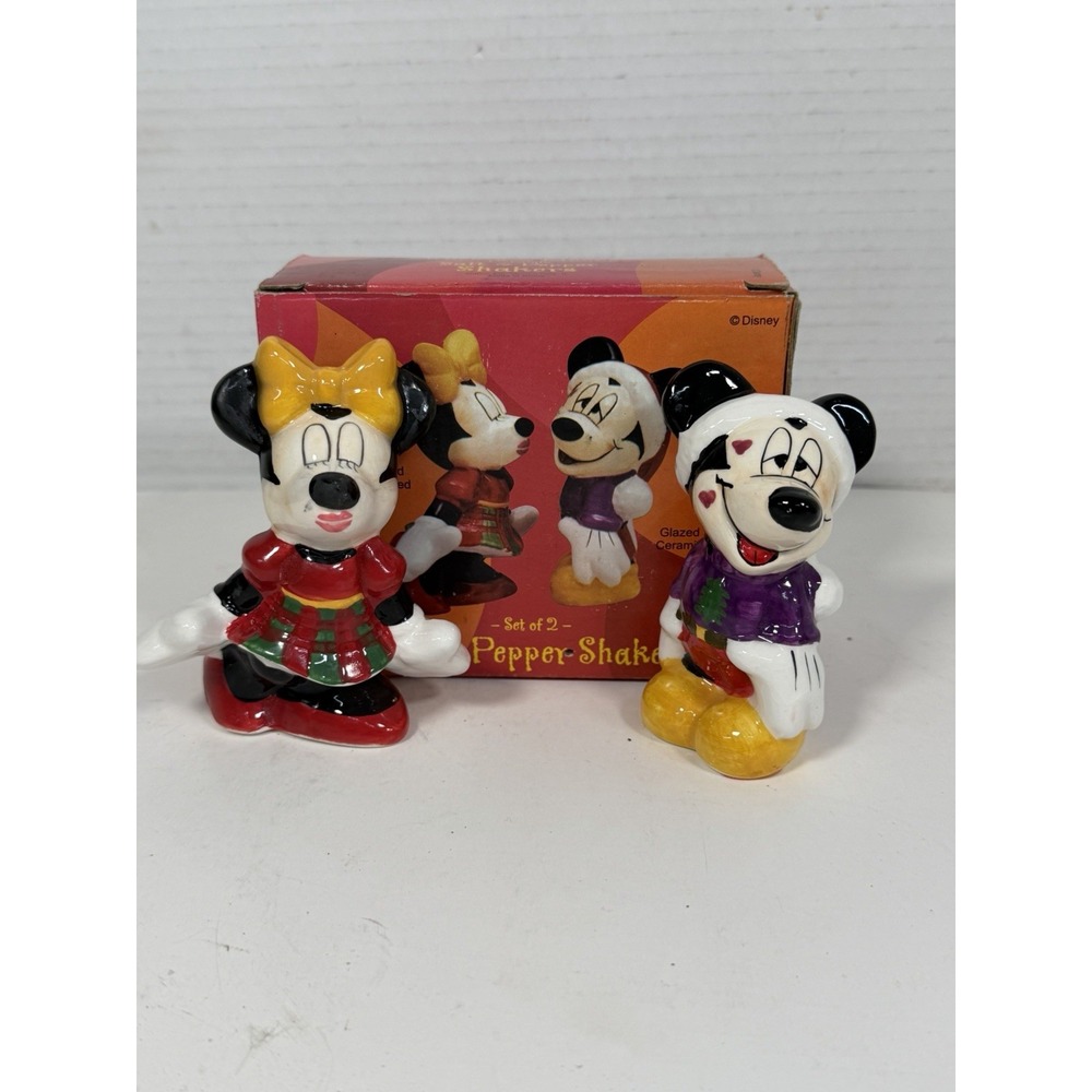 Disney Mickey and Minnie Mouse Kissing Ceramic Salt & Pepper Shakers